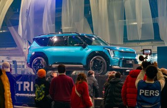 7천만원대 전기 SUV, 기아 EV9 vs 테슬라 모델Y…아빠들의 선택은?