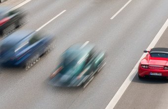 테슬라 로드스터, 드디어 10월 1일 공개 예고…8년 미룬 ‘떡밥’ 이번엔?